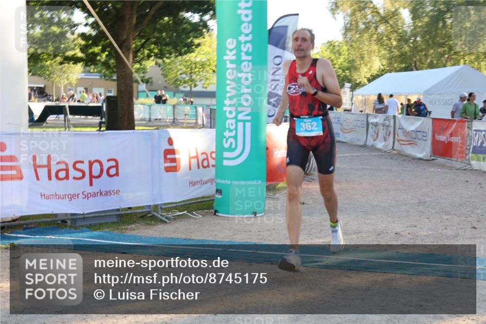 07.09.2025 - 19. Norderstedt Triathlon Luisa Fischer http://msf.ph/oto/8745175 07.09.2025 17:17:08 Ziel 362 meine-sportfotos.de