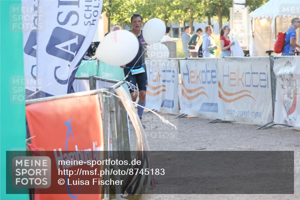07.09.2025 - 19. Norderstedt Triathlon Luisa Fischer http://msf.ph/oto/8745183 07.09.2025 17:18:48 Ziel  meine-sportfotos.de