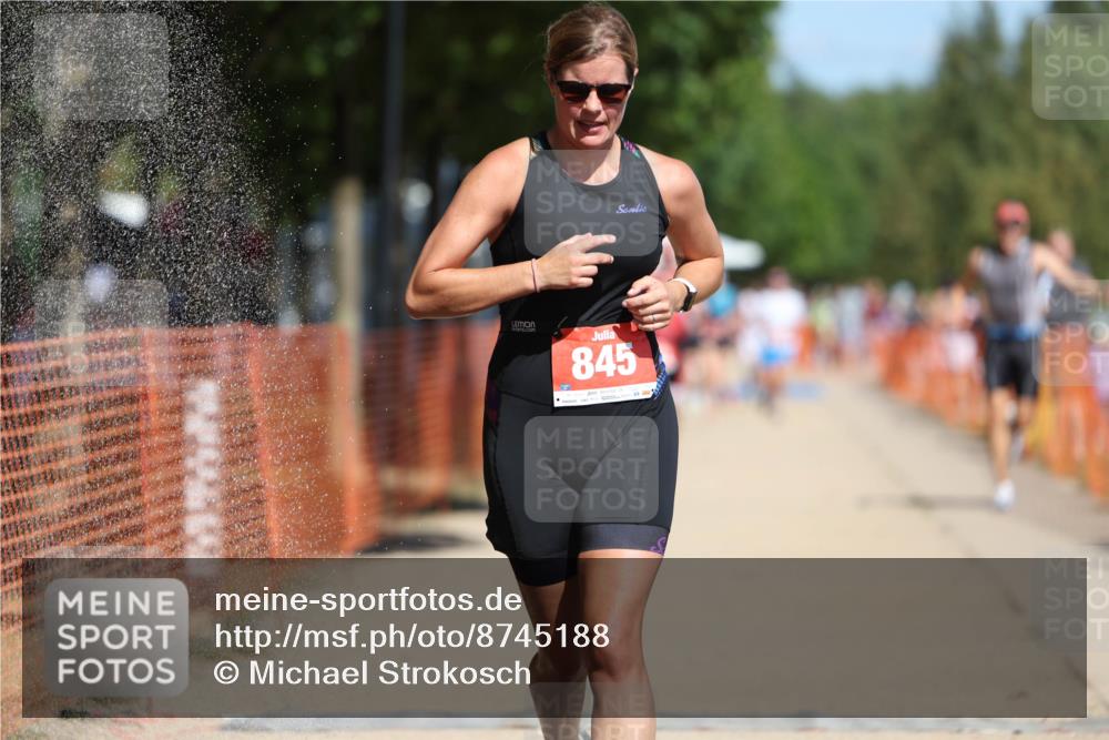07.09.2025 - 19. Norderstedt Triathlon Michael Strokosch http://msf.ph/oto/8745188 07.09.2025 12:35:27 Laufen 151, 845, 851 meine-sportfotos.de