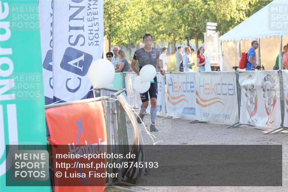 07.09.2025 - 19. Norderstedt Triathlon Luisa Fischer http://msf.ph/oto/8745193 07.09.2025 17:18:49 Ziel  meine-sportfotos.de
