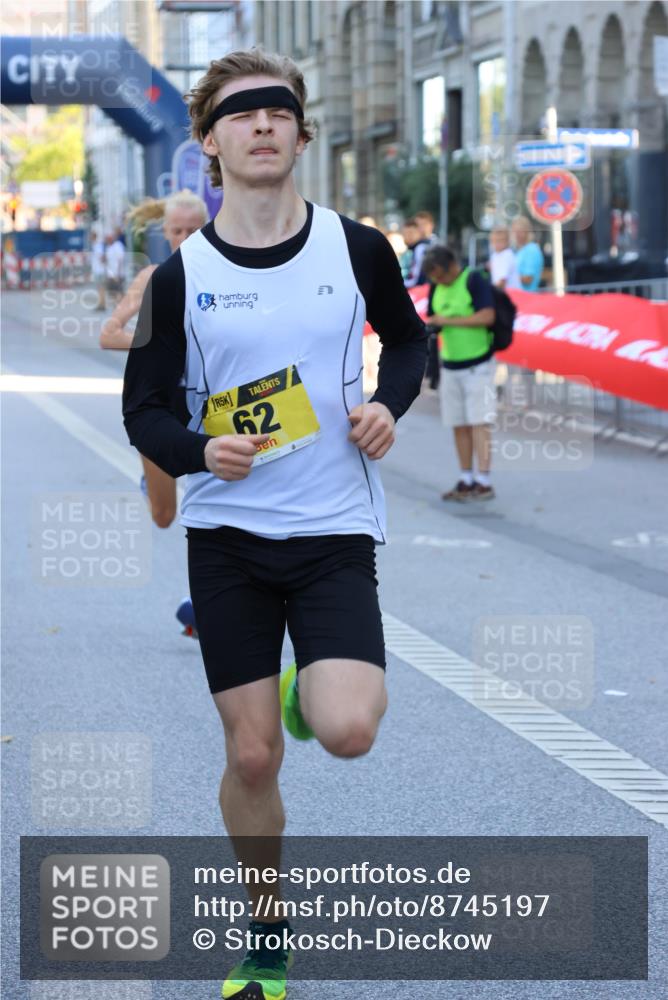 07.09.2025 - BARMER Alsterlauf Strokosch-Dieckow http://msf.ph/oto/8745197 07.09.2025 11:15:56 Ziel  meine-sportfotos.de