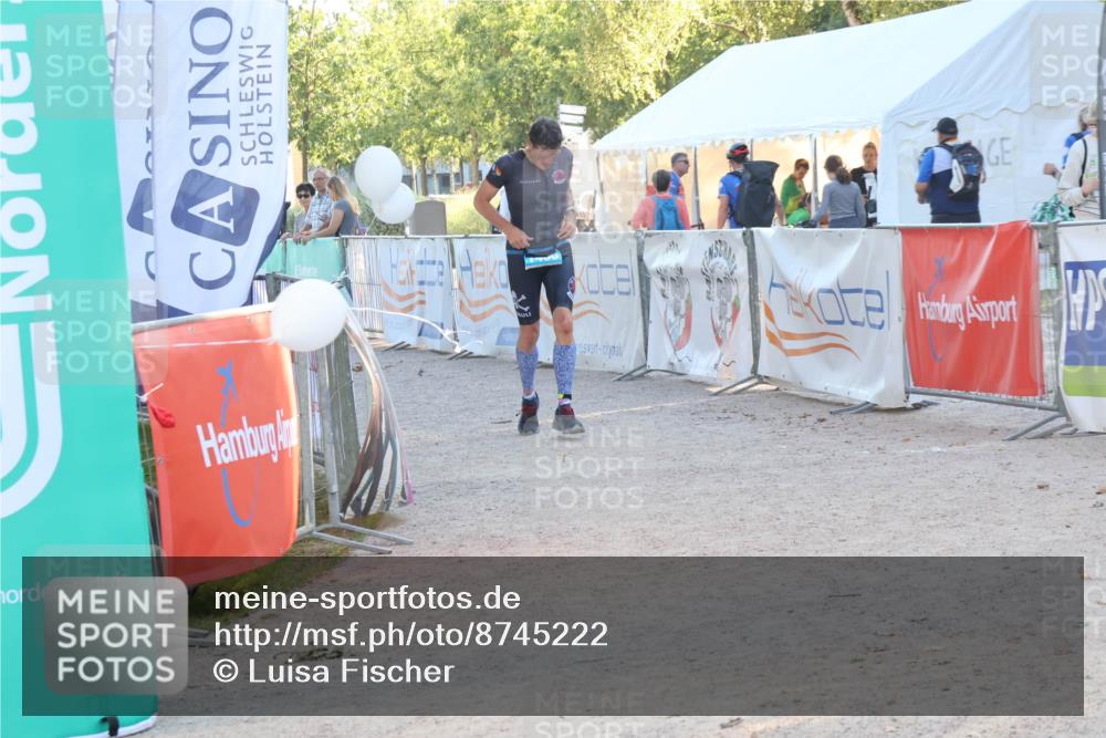 07.09.2025 - 19. Norderstedt Triathlon Luisa Fischer http://msf.ph/oto/8745222 07.09.2025 17:18:51 Ziel 1460 meine-sportfotos.de