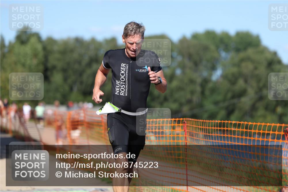 07.09.2025 - 19. Norderstedt Triathlon Michael Strokosch http://msf.ph/oto/8745223 07.09.2025 14:46:16 Laufen 392, 989 meine-sportfotos.de