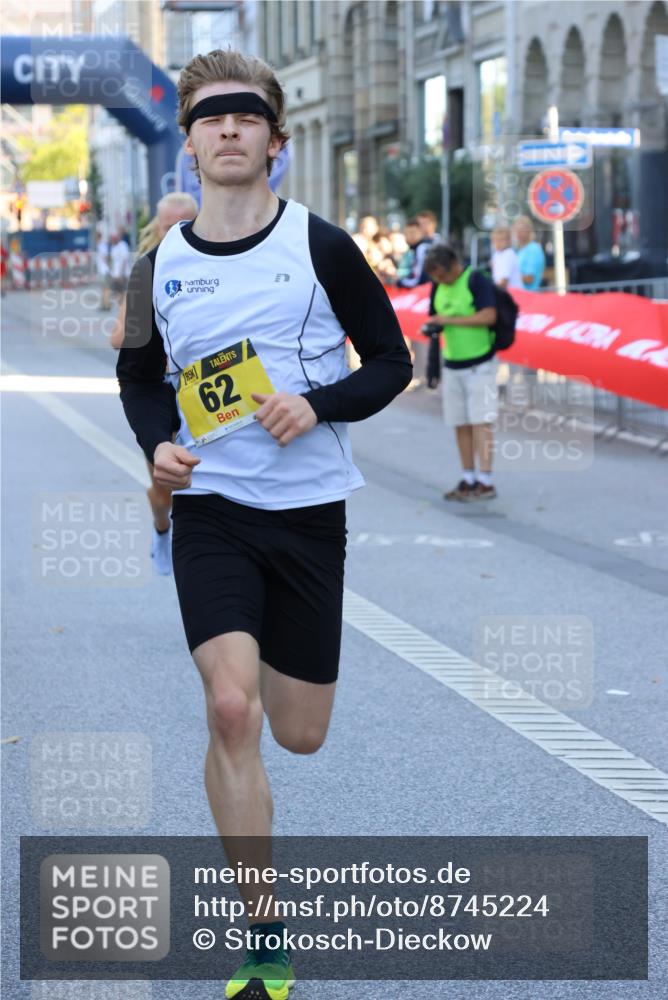 07.09.2025 - BARMER Alsterlauf Strokosch-Dieckow http://msf.ph/oto/8745224 07.09.2025 11:15:56 Ziel  meine-sportfotos.de