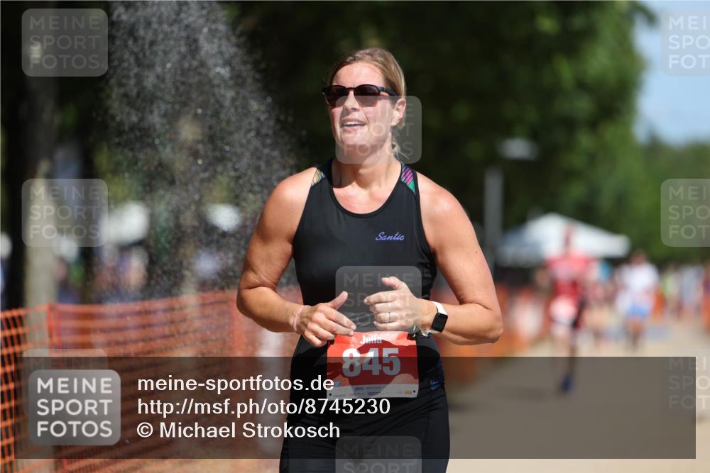 07.09.2025 - 19. Norderstedt Triathlon Michael Strokosch http://msf.ph/oto/8745230 07.09.2025 12:35:28 Laufen 151, 845, 851 meine-sportfotos.de