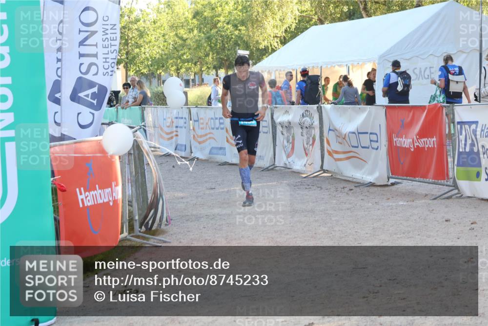 07.09.2025 - 19. Norderstedt Triathlon Luisa Fischer http://msf.ph/oto/8745233 07.09.2025 17:18:51 Ziel 1460 meine-sportfotos.de