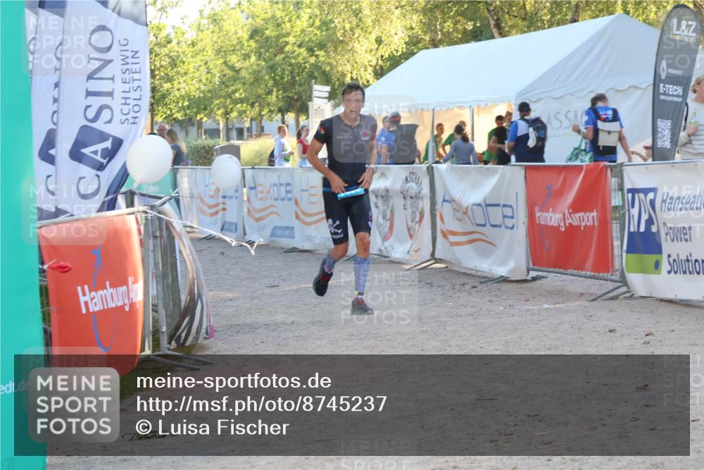 07.09.2025 - 19. Norderstedt Triathlon Luisa Fischer http://msf.ph/oto/8745237 07.09.2025 17:18:51 Ziel 1460 meine-sportfotos.de