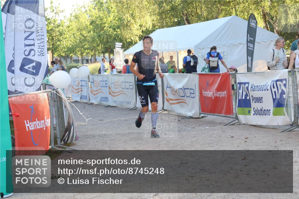 07.09.2025 - 19. Norderstedt Triathlon Luisa Fischer http://msf.ph/oto/8745248 07.09.2025 17:18:52 Ziel 1460 meine-sportfotos.de
