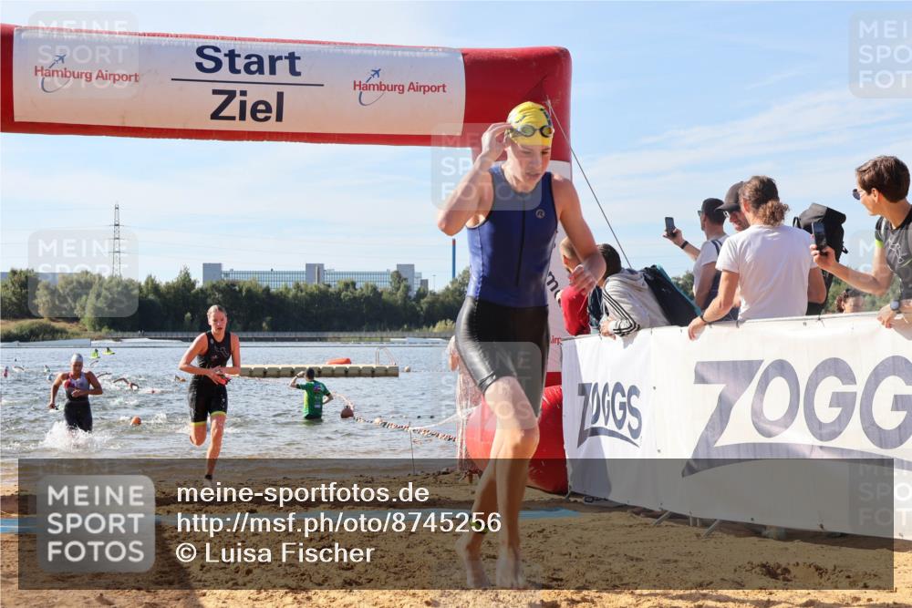 07.09.2025 - 19. Norderstedt Triathlon Luisa Fischer http://msf.ph/oto/8745256 07.09.2025 10:24:08 Schwimmen 71, 75, 105, 113, 635, 636, 660 meine-sportfotos.de