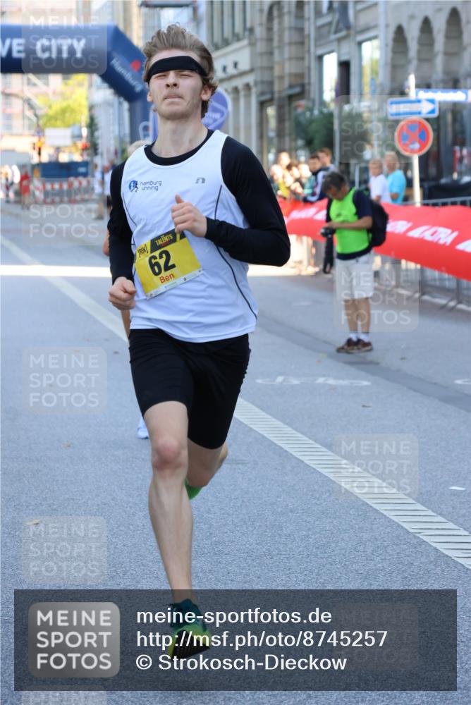 07.09.2025 - BARMER Alsterlauf Strokosch-Dieckow http://msf.ph/oto/8745257 07.09.2025 11:15:56 Ziel  meine-sportfotos.de