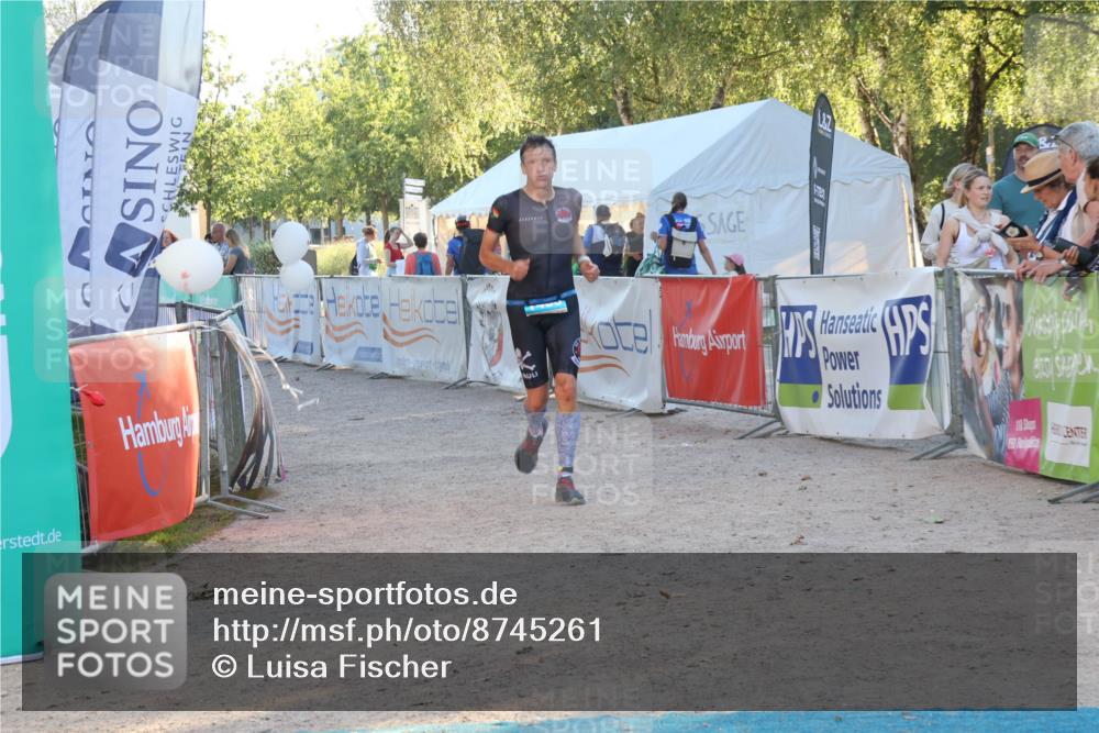 07.09.2025 - 19. Norderstedt Triathlon Luisa Fischer http://msf.ph/oto/8745261 07.09.2025 17:18:53 Ziel 1460 meine-sportfotos.de