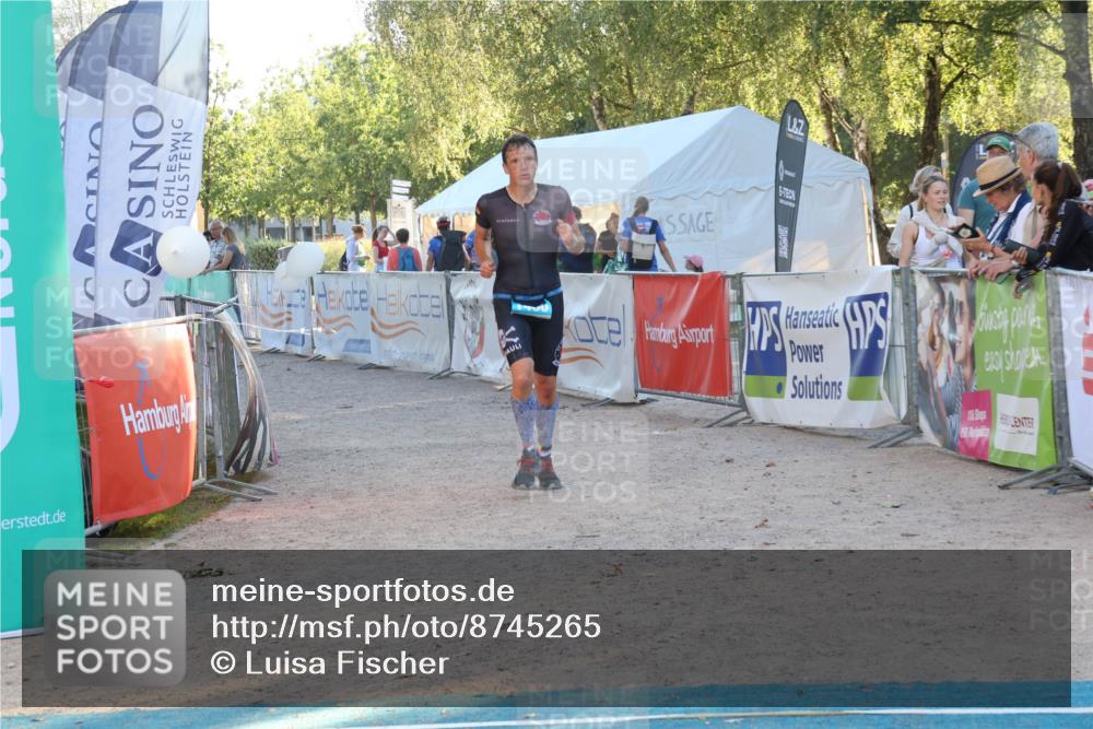 07.09.2025 - 19. Norderstedt Triathlon Luisa Fischer http://msf.ph/oto/8745265 07.09.2025 17:18:53 Ziel 1460 meine-sportfotos.de