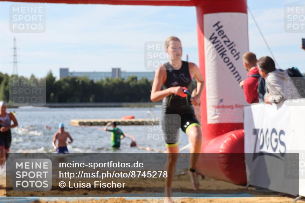 07.09.2025 - 19. Norderstedt Triathlon Luisa Fischer http://msf.ph/oto/8745278 07.09.2025 10:24:09 Schwimmen 71, 75, 105, 113, 115, 635, 636, 660 meine-sportfotos.de
