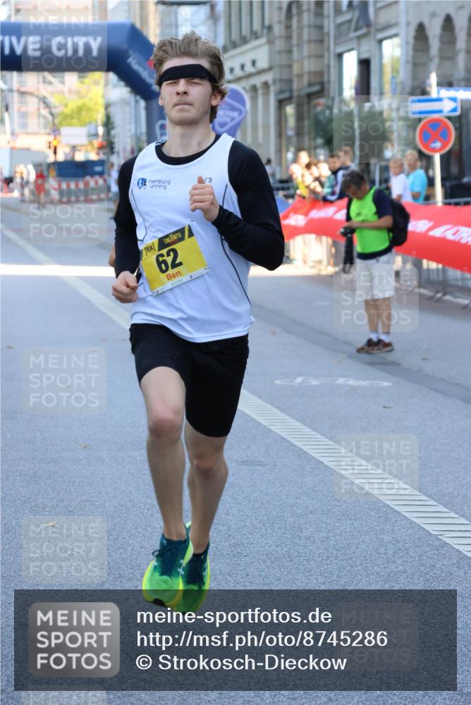 07.09.2025 - BARMER Alsterlauf Strokosch-Dieckow http://msf.ph/oto/8745286 07.09.2025 11:15:56 Ziel  meine-sportfotos.de