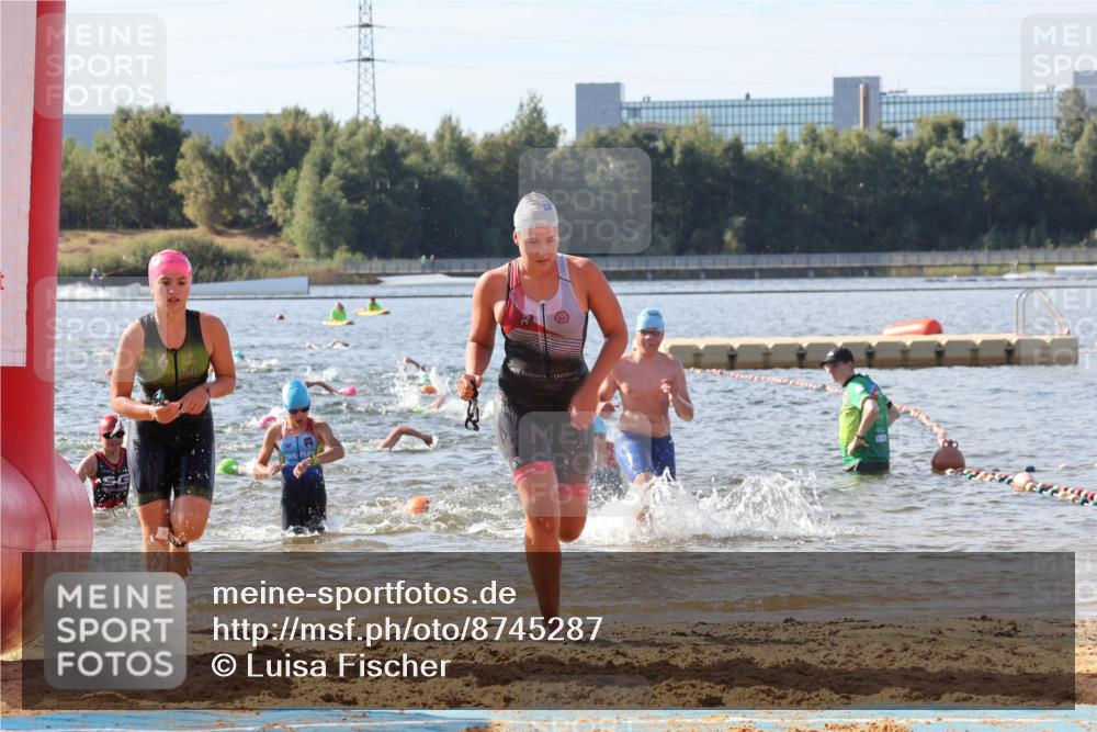 07.09.2025 - 19. Norderstedt Triathlon Luisa Fischer http://msf.ph/oto/8745287 07.09.2025 10:24:11 Schwimmen 71, 75, 105, 113, 115, 134, 635, 636, 660, 665 meine-sportfotos.de