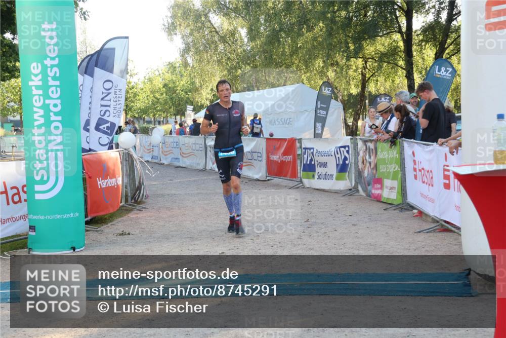 07.09.2025 - 19. Norderstedt Triathlon Luisa Fischer http://msf.ph/oto/8745291 07.09.2025 17:18:54 Ziel 1460 meine-sportfotos.de