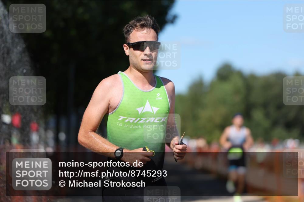 07.09.2025 - 19. Norderstedt Triathlon Michael Strokosch http://msf.ph/oto/8745293 07.09.2025 14:46:28 Laufen 992, 1007 meine-sportfotos.de