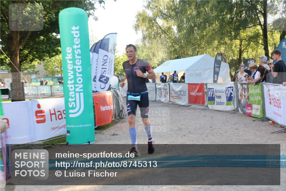 07.09.2025 - 19. Norderstedt Triathlon Luisa Fischer http://msf.ph/oto/8745313 07.09.2025 17:18:55 Ziel 1460 meine-sportfotos.de