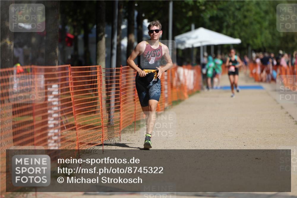 07.09.2025 - 19. Norderstedt Triathlon Michael Strokosch http://msf.ph/oto/8745322 07.09.2025 11:58:28 Laufen 185, 1172, 1182 meine-sportfotos.de