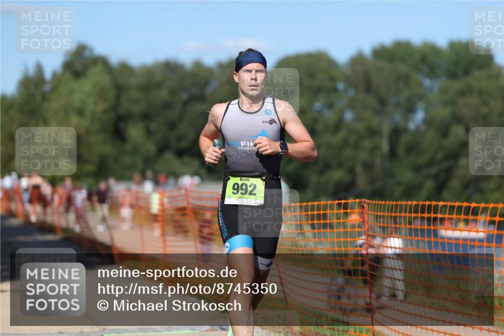 07.09.2025 - 19. Norderstedt Triathlon Michael Strokosch http://msf.ph/oto/8745350 07.09.2025 14:46:31 Laufen 992, 1007 meine-sportfotos.de