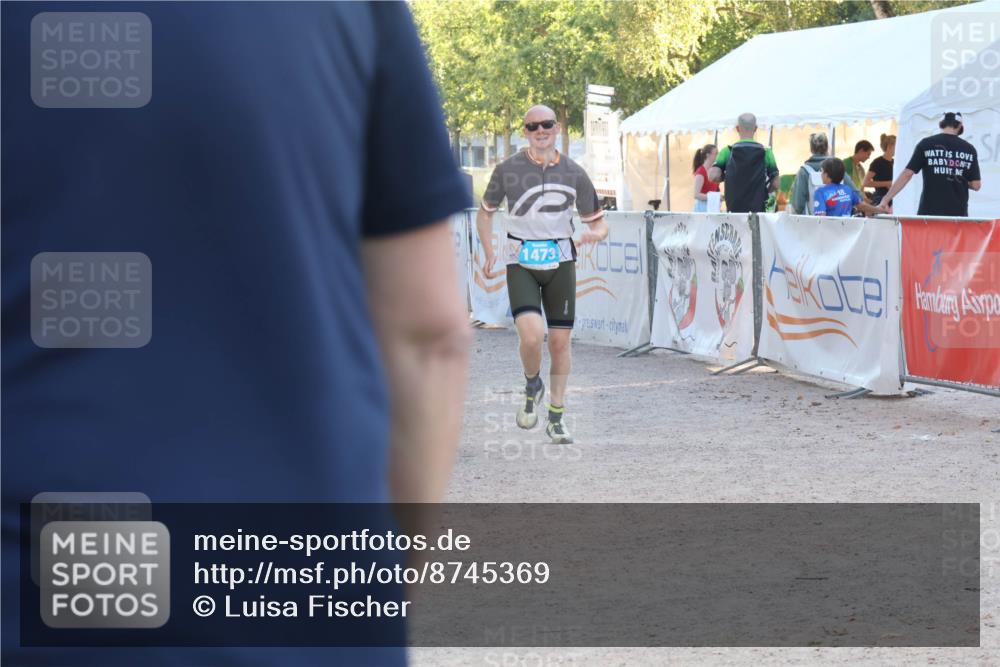 07.09.2025 - 19. Norderstedt Triathlon Luisa Fischer http://msf.ph/oto/8745369 07.09.2025 17:19:06 Ziel 1473 meine-sportfotos.de