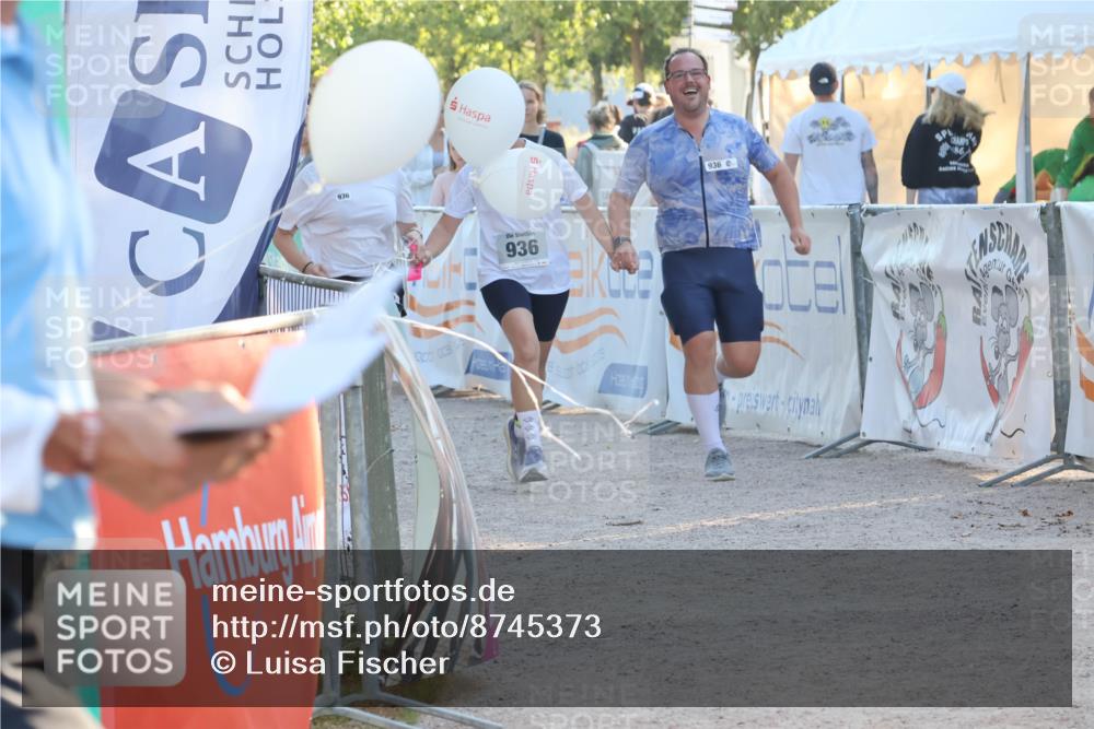 07.09.2025 - 19. Norderstedt Triathlon Luisa Fischer http://msf.ph/oto/8745373 07.09.2025 17:19:19 Ziel 936 meine-sportfotos.de