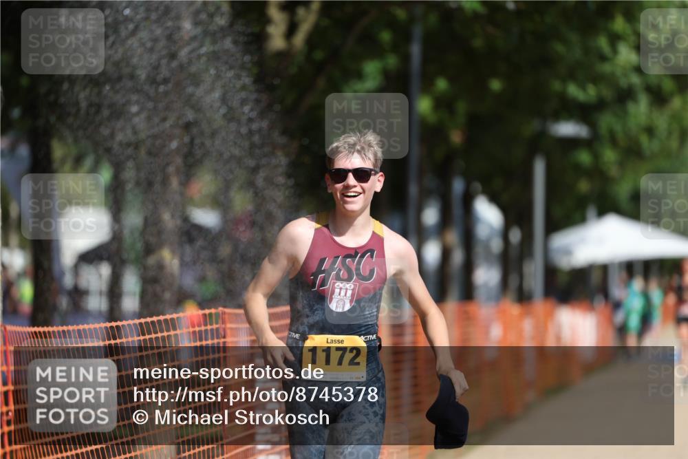 07.09.2025 - 19. Norderstedt Triathlon Michael Strokosch http://msf.ph/oto/8745378 07.09.2025 11:58:30 Laufen 185, 1172, 1182 meine-sportfotos.de