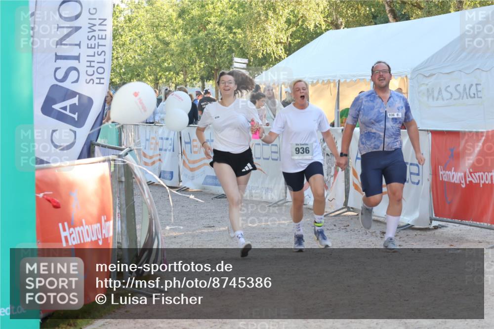 07.09.2025 - 19. Norderstedt Triathlon Luisa Fischer http://msf.ph/oto/8745386 07.09.2025 17:19:20 Ziel 936 meine-sportfotos.de