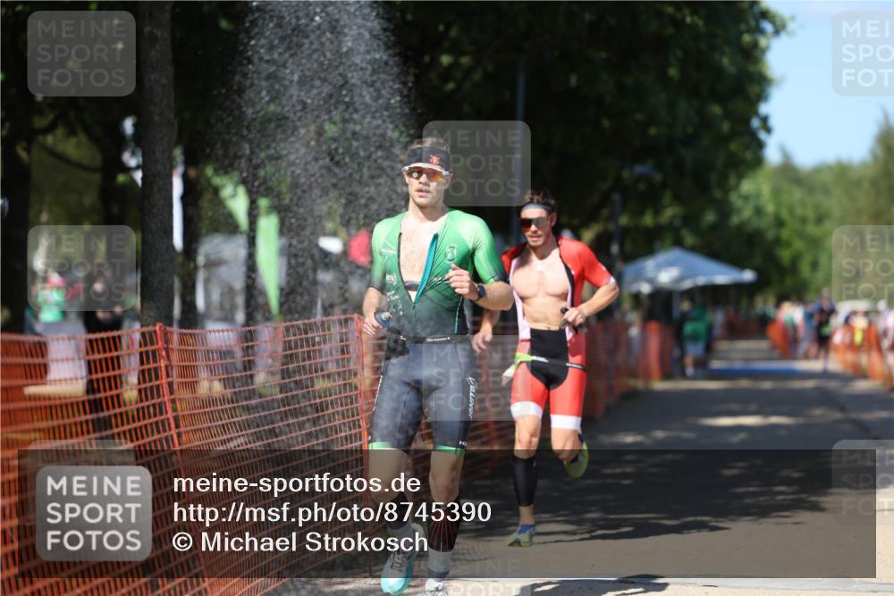 07.09.2025 - 19. Norderstedt Triathlon Michael Strokosch http://msf.ph/oto/8745390 07.09.2025 14:46:54 Laufen 974, 1016 meine-sportfotos.de