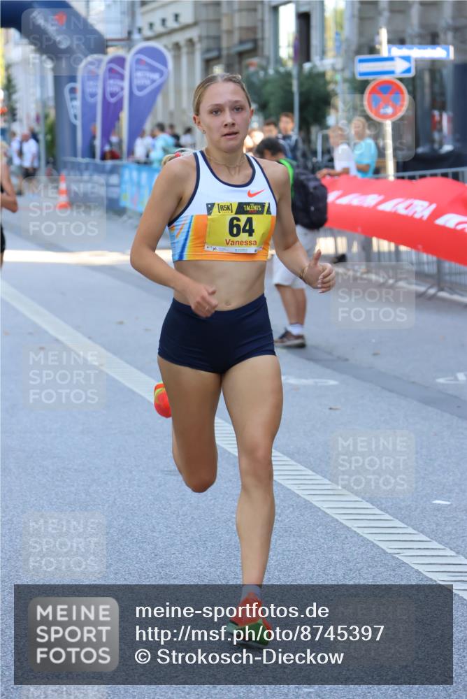07.09.2025 - BARMER Alsterlauf Strokosch-Dieckow http://msf.ph/oto/8745397 07.09.2025 11:15:54 Ziel  meine-sportfotos.de