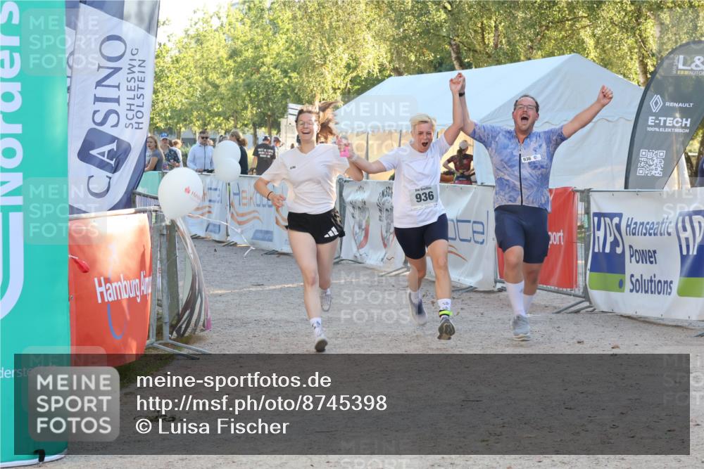 07.09.2025 - 19. Norderstedt Triathlon Luisa Fischer http://msf.ph/oto/8745398 07.09.2025 17:19:21 Ziel 936 meine-sportfotos.de