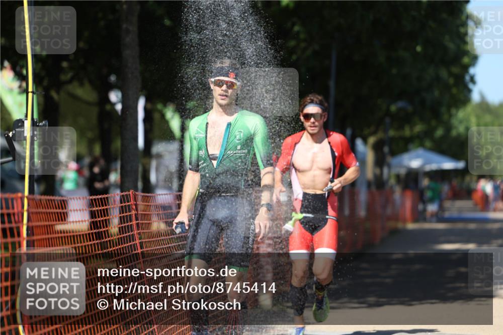 07.09.2025 - 19. Norderstedt Triathlon Michael Strokosch http://msf.ph/oto/8745414 07.09.2025 14:46:55 Laufen 974, 1016 meine-sportfotos.de