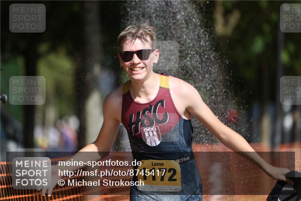07.09.2025 - 19. Norderstedt Triathlon Michael Strokosch http://msf.ph/oto/8745417 07.09.2025 11:58:31 Laufen 185, 1172 meine-sportfotos.de