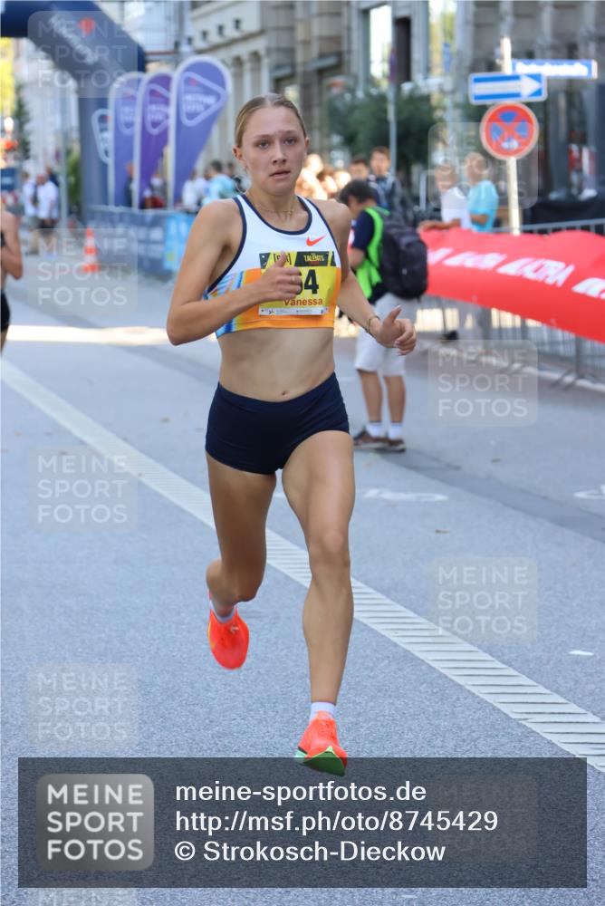 07.09.2025 - BARMER Alsterlauf Strokosch-Dieckow http://msf.ph/oto/8745429 07.09.2025 11:15:54 Ziel  meine-sportfotos.de