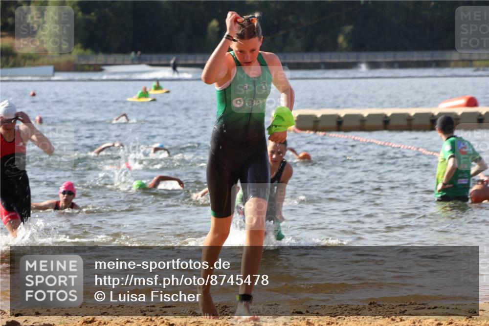 07.09.2025 - 19. Norderstedt Triathlon Luisa Fischer http://msf.ph/oto/8745478 07.09.2025 10:24:24 Schwimmen 60, 79, 102, 104, 105, 115, 124, 132, 134, 660, 665, 683 meine-sportfotos.de