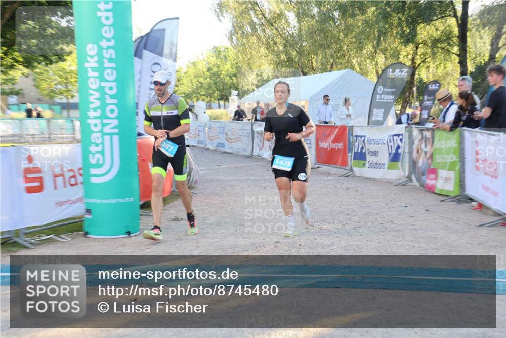07.09.2025 - 19. Norderstedt Triathlon Luisa Fischer http://msf.ph/oto/8745480 07.09.2025 17:19:40 Ziel 397, 1475 meine-sportfotos.de