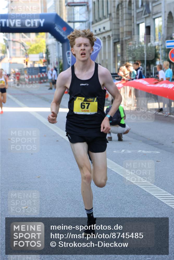 07.09.2025 - BARMER Alsterlauf Strokosch-Dieckow http://msf.ph/oto/8745485 07.09.2025 11:15:48 Ziel  meine-sportfotos.de