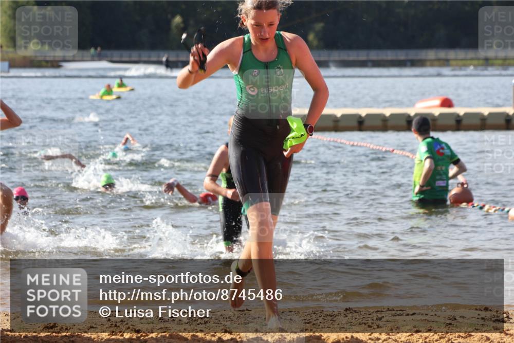 07.09.2025 - 19. Norderstedt Triathlon Luisa Fischer http://msf.ph/oto/8745486 07.09.2025 10:24:25 Schwimmen 60, 79, 102, 104, 115, 124, 132, 134, 660, 665, 683 meine-sportfotos.de