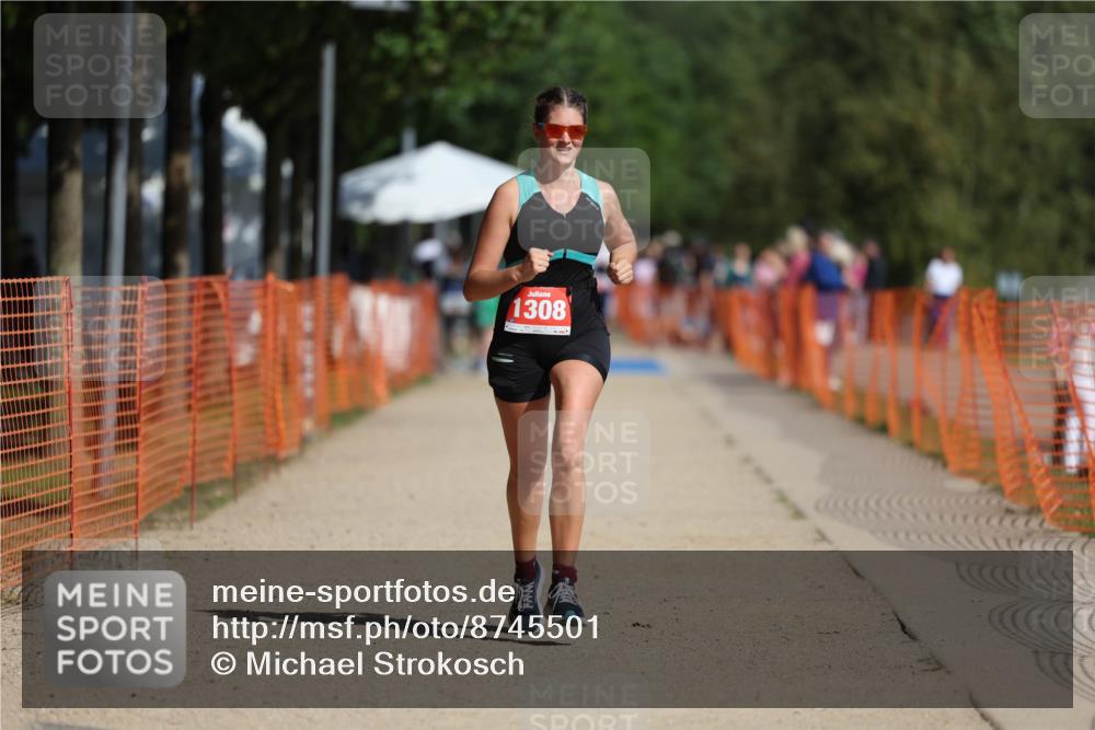 07.09.2025 - 19. Norderstedt Triathlon Michael Strokosch http://msf.ph/oto/8745501 07.09.2025 11:58:41 Laufen 1308 meine-sportfotos.de