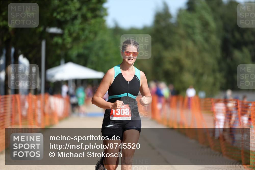 07.09.2025 - 19. Norderstedt Triathlon Michael Strokosch http://msf.ph/oto/8745520 07.09.2025 11:58:43 Laufen 1308 meine-sportfotos.de