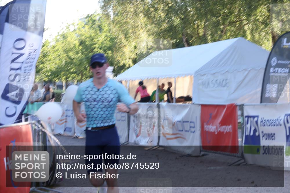 07.09.2025 - 19. Norderstedt Triathlon Luisa Fischer http://msf.ph/oto/8745529 07.09.2025 17:20:13 Ziel 405 meine-sportfotos.de
