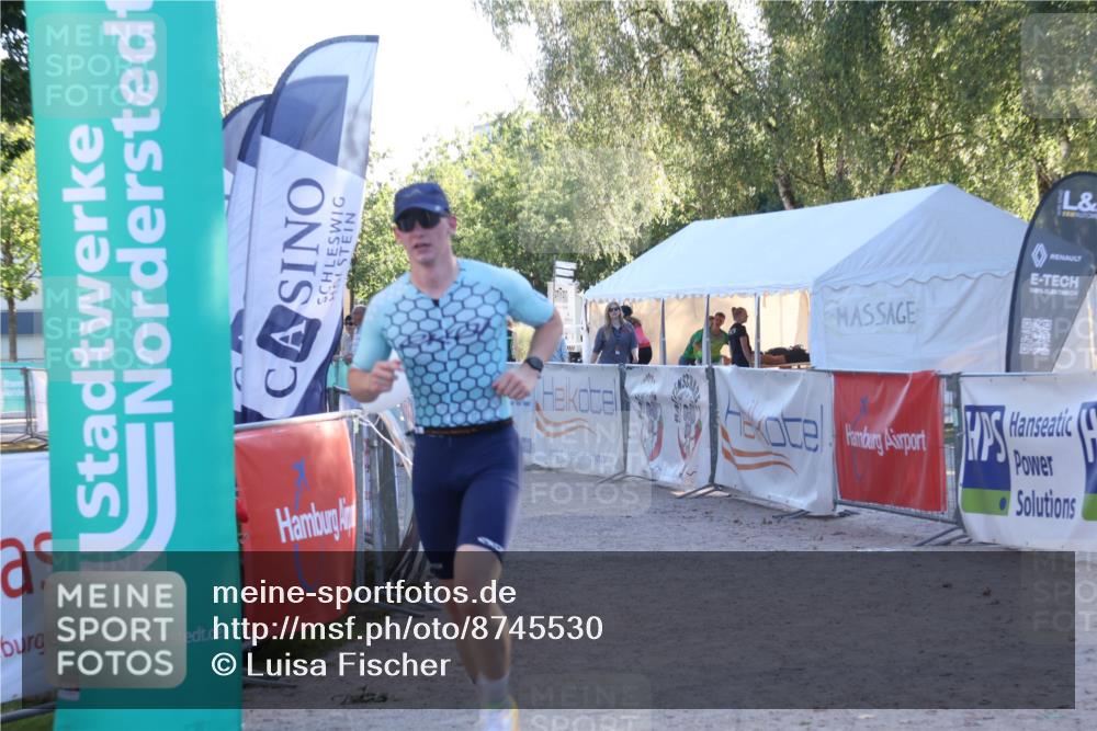 07.09.2025 - 19. Norderstedt Triathlon Luisa Fischer http://msf.ph/oto/8745530 07.09.2025 17:20:13 Ziel 405 meine-sportfotos.de