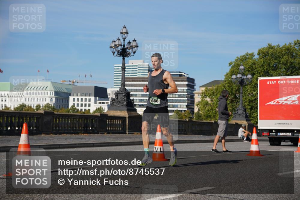 07.09.2025 - BARMER Alsterlauf Yannick Fuchs http://msf.ph/oto/8745537 07.09.2025 09:31:05 Laufen 5566, 1 meine-sportfotos.de