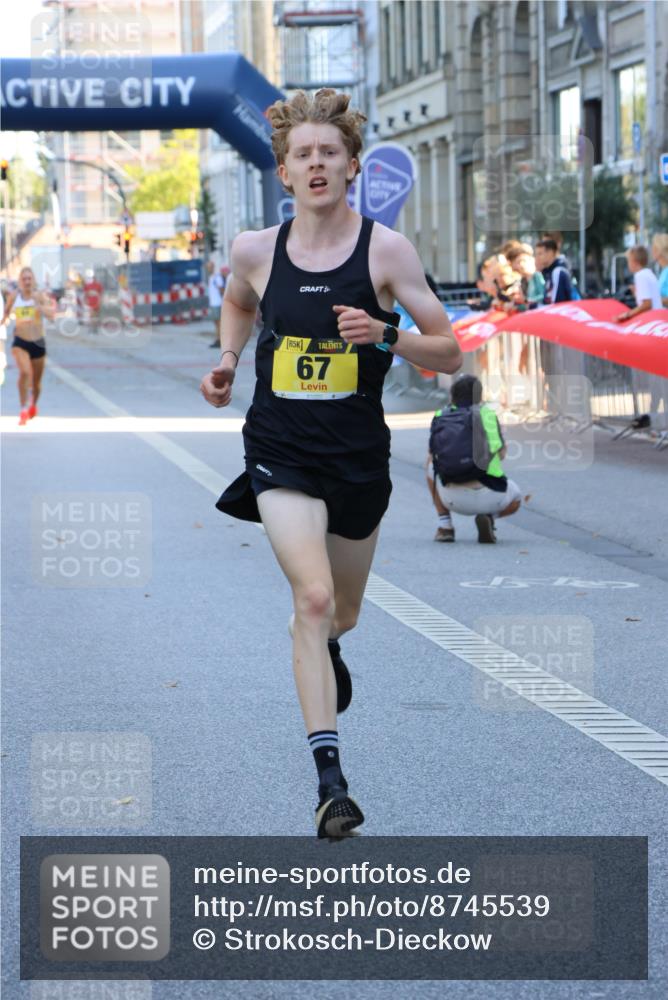 07.09.2025 - BARMER Alsterlauf Strokosch-Dieckow http://msf.ph/oto/8745539 07.09.2025 11:15:48 Ziel  meine-sportfotos.de