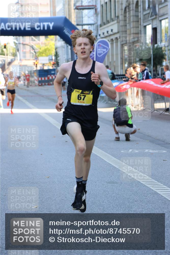 07.09.2025 - BARMER Alsterlauf Strokosch-Dieckow http://msf.ph/oto/8745570 07.09.2025 11:15:48 Ziel  meine-sportfotos.de