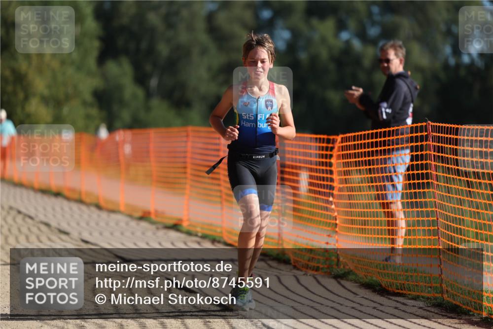 07.09.2025 - 19. Norderstedt Triathlon Michael Strokosch http://msf.ph/oto/8745591 07.09.2025 09:43:37 Laufen 562, 591 meine-sportfotos.de