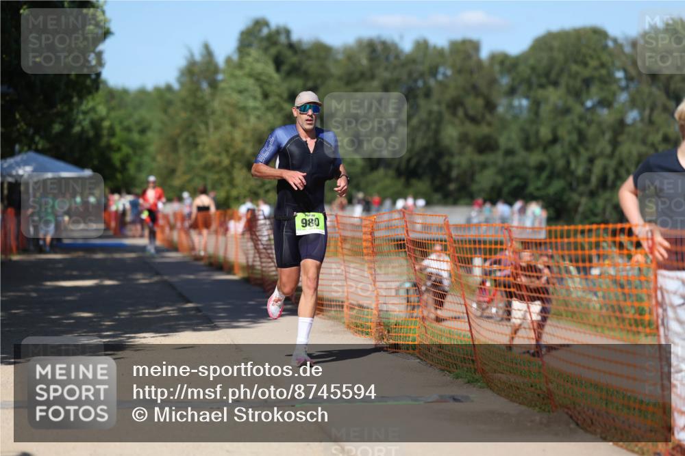 07.09.2025 - 19. Norderstedt Triathlon Michael Strokosch http://msf.ph/oto/8745594 07.09.2025 14:47:09 Laufen 980 meine-sportfotos.de