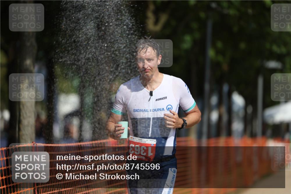 07.09.2025 - 19. Norderstedt Triathlon Michael Strokosch http://msf.ph/oto/8745596 07.09.2025 11:59:01 Laufen 1363 meine-sportfotos.de