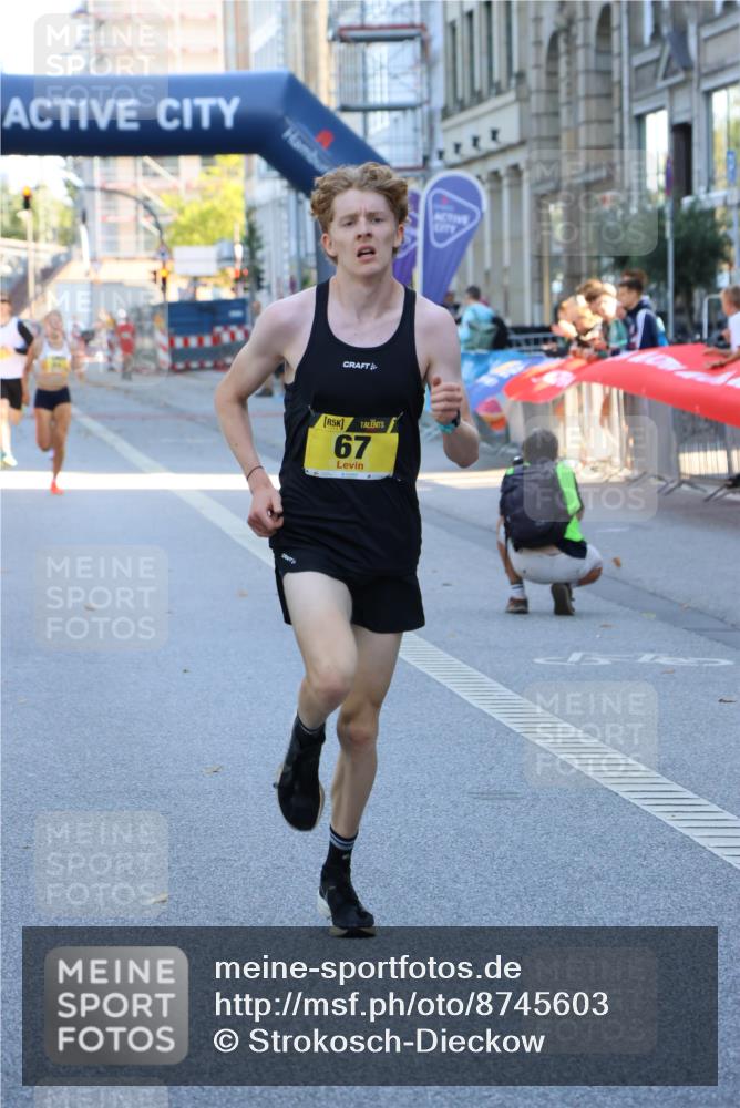 07.09.2025 - BARMER Alsterlauf Strokosch-Dieckow http://msf.ph/oto/8745603 07.09.2025 11:15:48 Ziel  meine-sportfotos.de