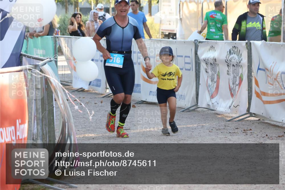 07.09.2025 - 19. Norderstedt Triathlon Luisa Fischer http://msf.ph/oto/8745611 07.09.2025 17:20:38 Ziel  meine-sportfotos.de